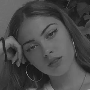 Екатерина из Ижевска, мне 23, познакомлюсь для общения