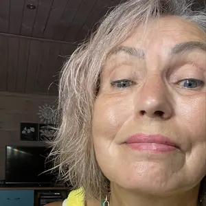 Елена из Ижевска, мне 66, познакомлюсь для открытые отношения