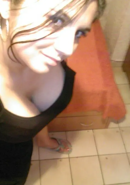 Виктория из Юбилейного, мне 22, познакомлюсь для общения