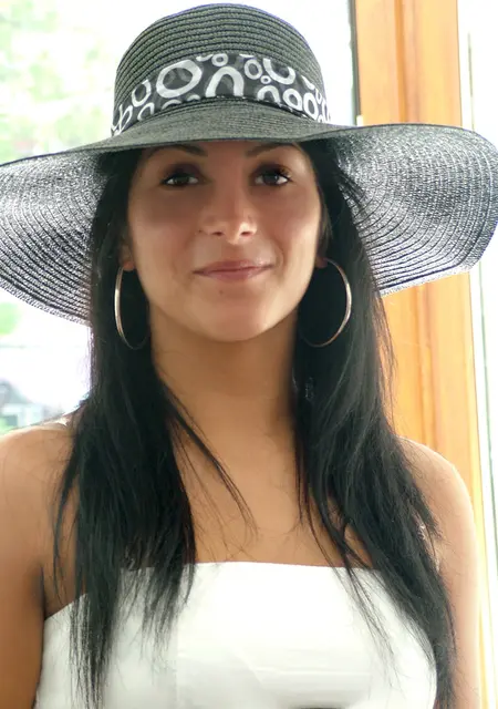 Анжела из Нижнего Тагила, мне 22, познакомлюсь для дружбы