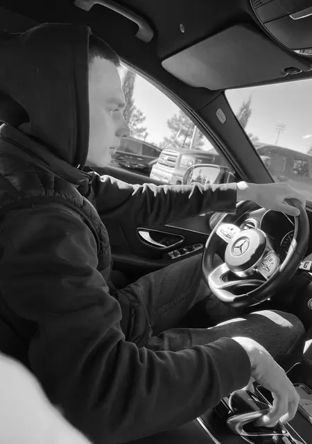 Алекс из Димитровграда, ищу на сайте знакомства на одну ночь