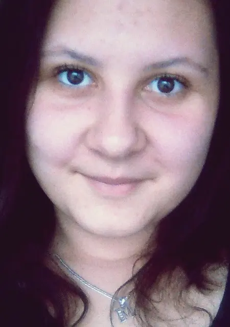 Я Лариса, 18, из Новоалександровска, ищу знакомство для общения