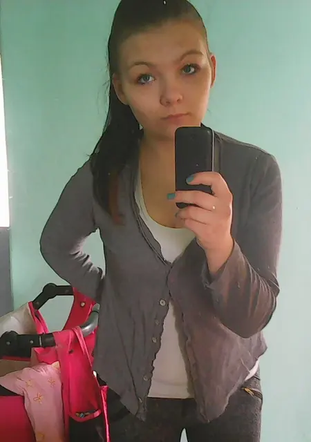 Я Дарья, 18, из Московского, ищу знакомства на одну ночь