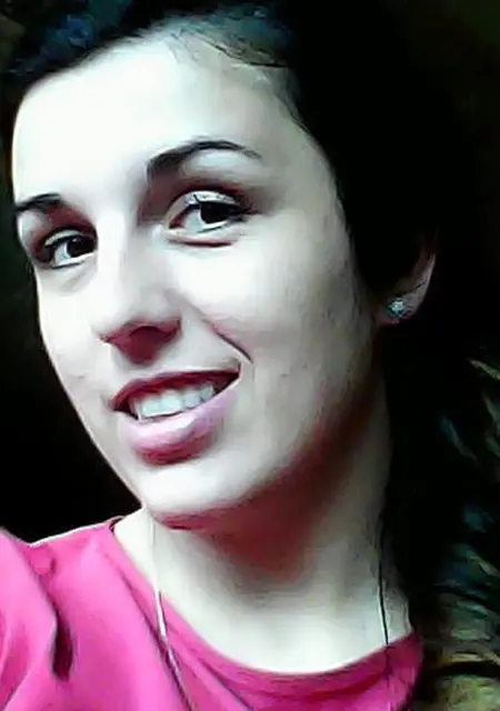 Алина из Емвы, мне 24, познакомлюсь без обязательств