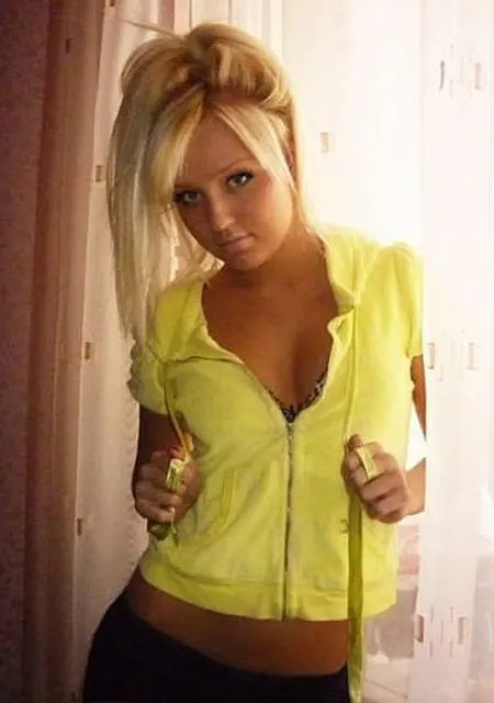 Кристина из Конакова, ищу на сайте приятное времяпровождение