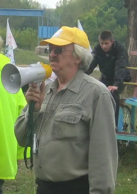 Я Михаил, 70, знакомлюсь без обязательств в Салавате