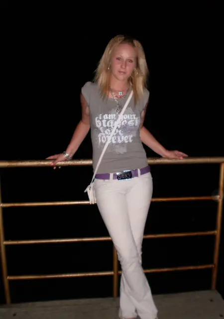 Алиса из Луги, ищу на сайте знакомства на одну ночь