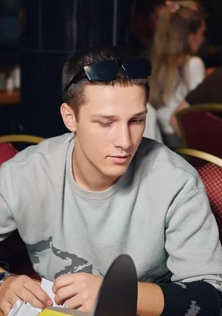 Я Митя, 20, знакомлюсь без обязательств в Москве