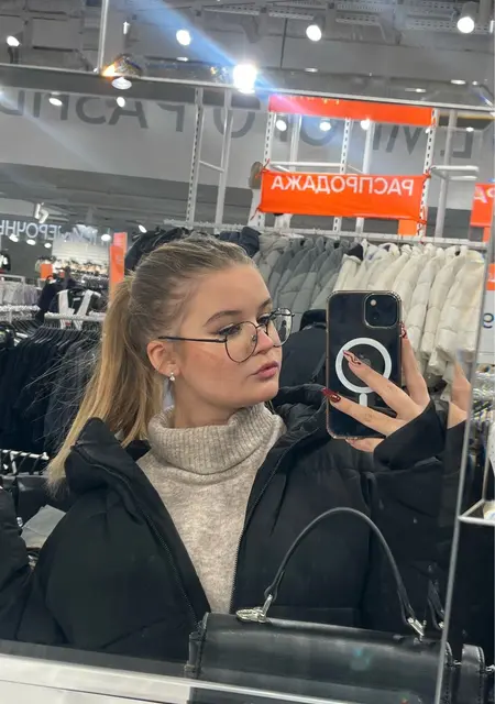 Анна из Калининграда, мне 18, познакомлюсь для приятного времяпровождения