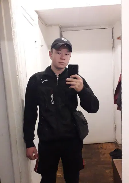 Я Тимур, 21, знакомлюсь без обязательств в Нефтеюганске