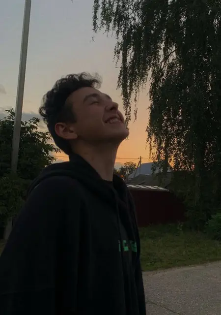 Я Кирилл, 20, знакомлюсь для общения в Москве