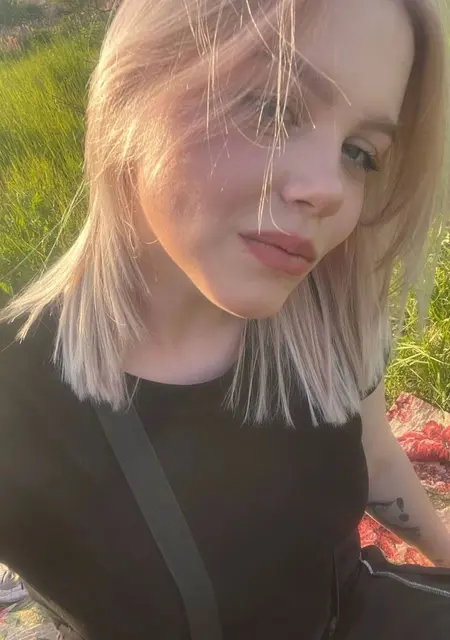 Я Александра, 20, из Новомосковска, ищу знакомство для общения