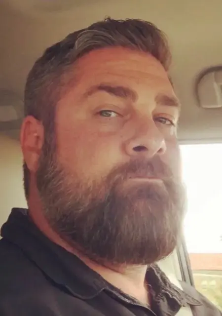 Андрей из Елабуги, ищу на сайте знакомства на одну ночь