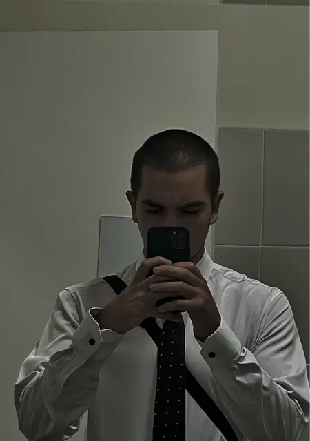 Я Андрей, 19, знакомлюсь на одну ночь в Липецке