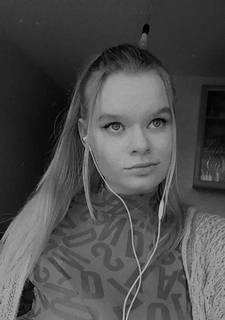 Я Анастасия, 24, из Москвы, ищу знакомства без обязательств