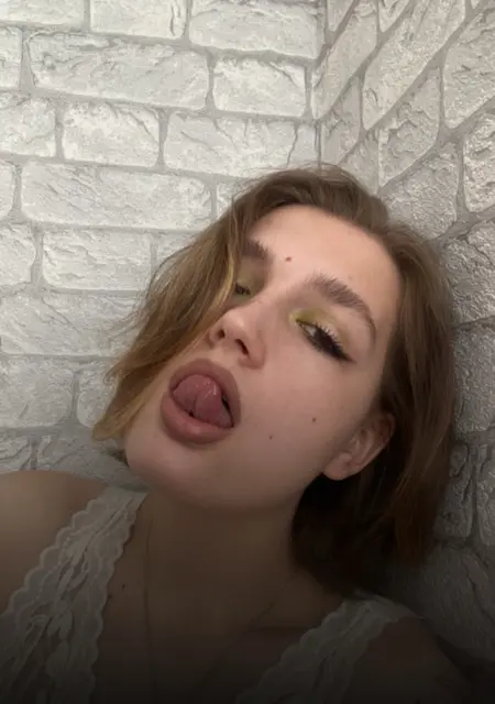 Виктория из Красноярска, мне 21, познакомлюсь для общения