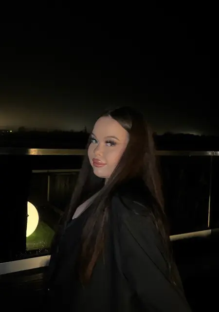Настя из Рыбинска, мне 19, познакомлюсь на одну ночь