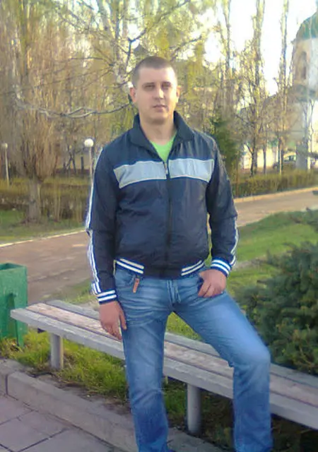 Alex из Ливен, ищу на сайте знакомства на одну ночь