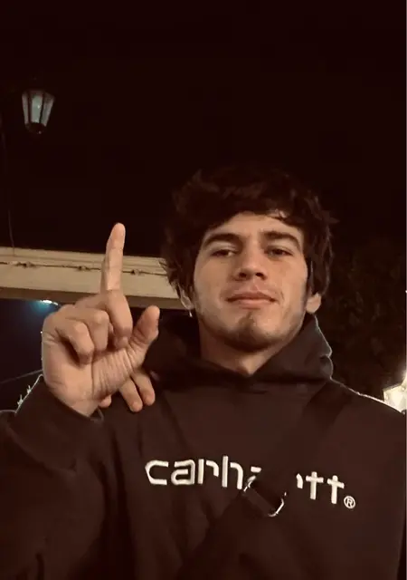 Я Али, 18, знакомлюсь для общения в Сургуте