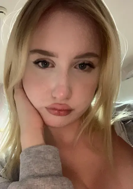 Лиза из Брянска, мне 19, познакомлюсь для общения