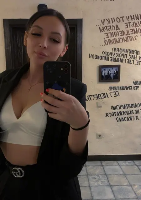 Анастасия из Екатеринбурга, ищу на сайте открытые отношения