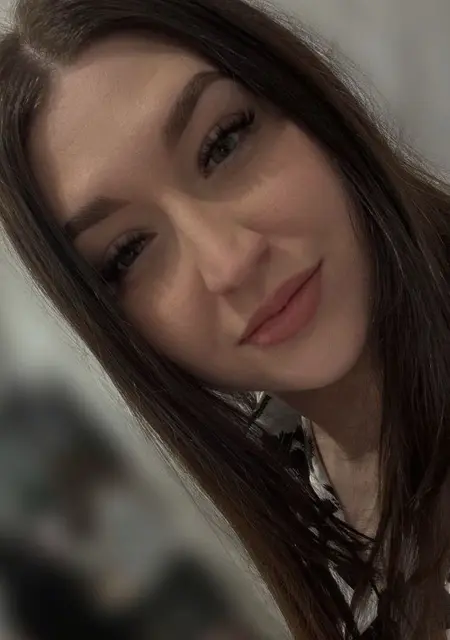 Арина из Большого Камня, ищу на сайте знакомства на одну ночь