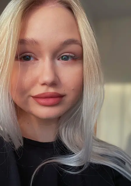 Евгения из Красноярска, ищу на сайте приятное времяпровождение